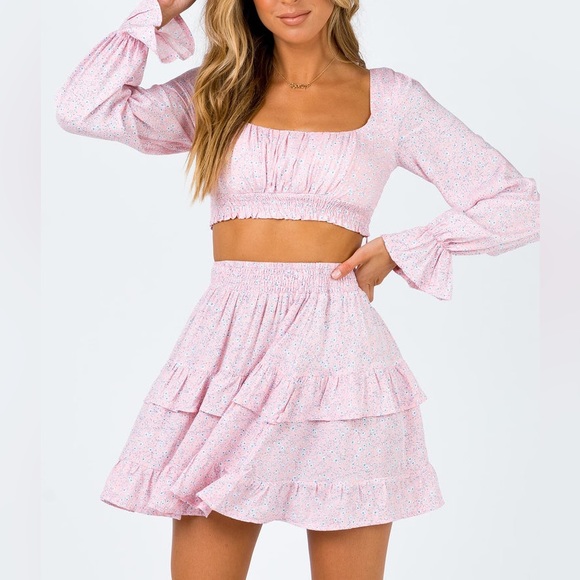 Princess Polly Dresses & Skirts - Women's Princess Polly Blush Pink Floral Susanna Two Piece Set Blouse Top Skirt